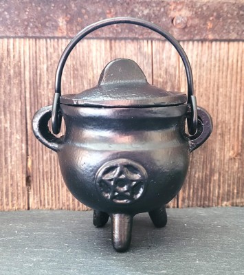 Incense burner small cast iron witch's cauldron pentagram