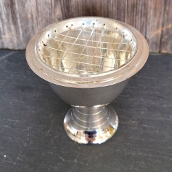 Incense burner made of metal, silver-plated with grid