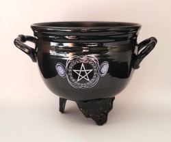 Metal incense burner witch's cauldron with pentagram