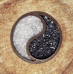 Cuenco Yin Yang con piedras de carga Marrón